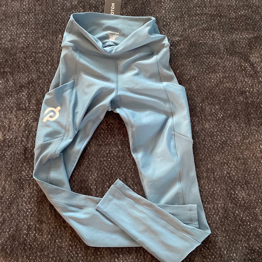 NWT peloton show up pocket leggings
